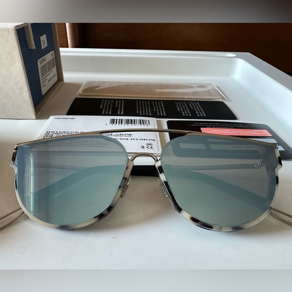 GENTLE MONSTER - Silver & Tortoiseshell Loe Sunglasses - Picture 6 of 10